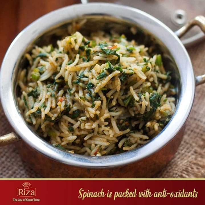 RiceRiza's tweet photo. Spinach is packed with anti-oxidants and is an excellent source of vitamin K, vitamin A, vitamin C along with being a good source of magnesium, iron and vitamin B2. 
Spinach tastes amazing with Riza Basmati rice!
#Riza 
#Foodie
#TheJoyOfGreatTaste https://t.co/zH5cssuJht
