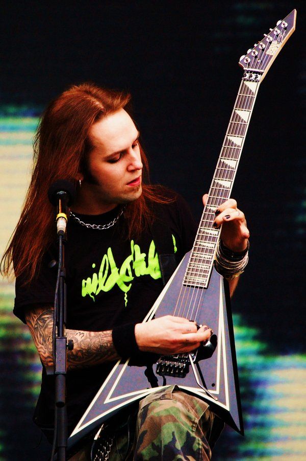 アレキシ・ライホ サイン入りChildren Of Bodom 1stアルバム アレキシ・ライホ サイン入りChildren of Bodom 1stアルバム