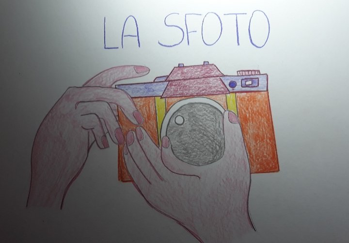 Lucrezia amava la fotografia e un giorno inventò la Sfoto, in grado di donare un sorriso anche a chi in foto, non sorrideva mai. Lucrezia così, iniziò a rallegrare i volti di grandi e piccini, in giro per la città!
Sofia 2D #RodariSocial/5