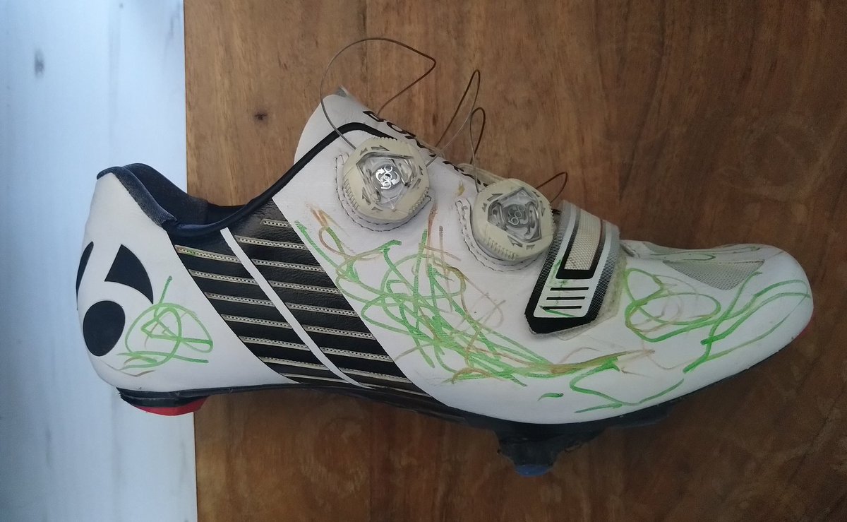 ShoddyCycling's tweet photo. Thank God it's not the drive side!! #itwillbuffout https://t.co/wMQVyPoRoX