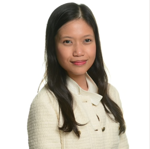 LBS's tweet photo. From modest beginnings in Jakarta to an Executive MBA at London Business School’s Dubai campus, @LaidlawFoundatn scholar Asih Wulansari says she now hopes to become the role model she never had. Read her story here. #PowerOfDifference #LaidlawFoundation https://t.co/R9SB77Pvjo https://t.co/AdqTTaPpKZ