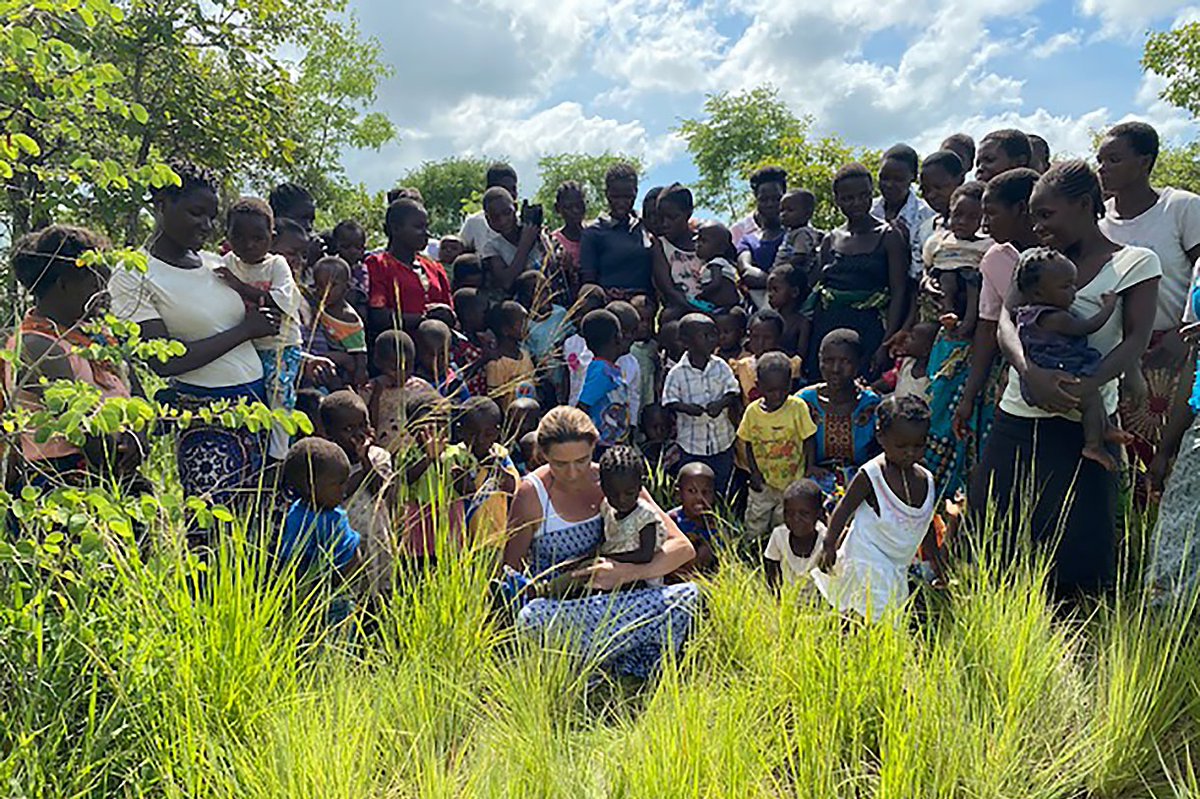 We are happy to share #GoodNews today as #Malawi's <a href="/rafikicamp/">rafikisafaricamp</a> has recently been involved in the build of a brand new Kindergarten and Community Centre alongside <a href="/wchangeinmind/">With Change In Mind</a> 

#SustainableTourism
#ResponsibleTourism
#WhyTourismMatters

malawitourism.com/news-blogs/raf…