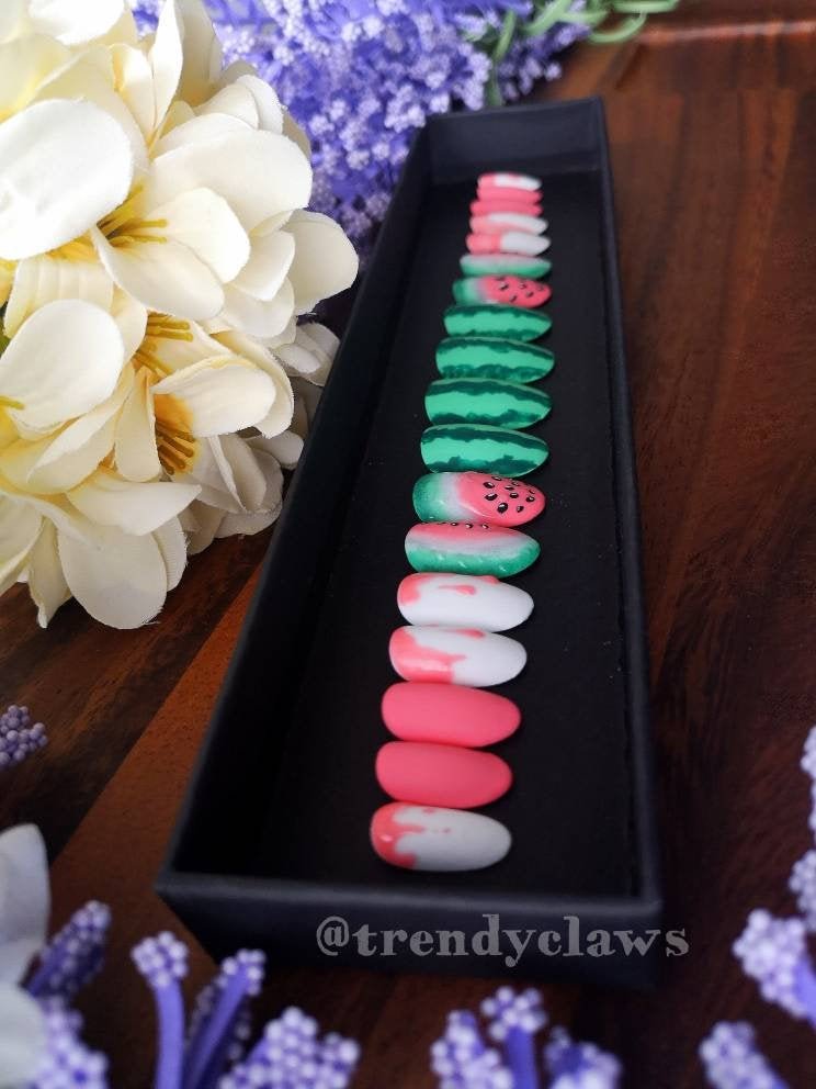 Excited to share the latest addition to my #etsyshop: Matte Juicy Summer Watermelon Fruits - Custom Press On Nail Set #etsy #etsystore #etsyseller #watermelonnails #fruitnails etsy.me/3c50oa3