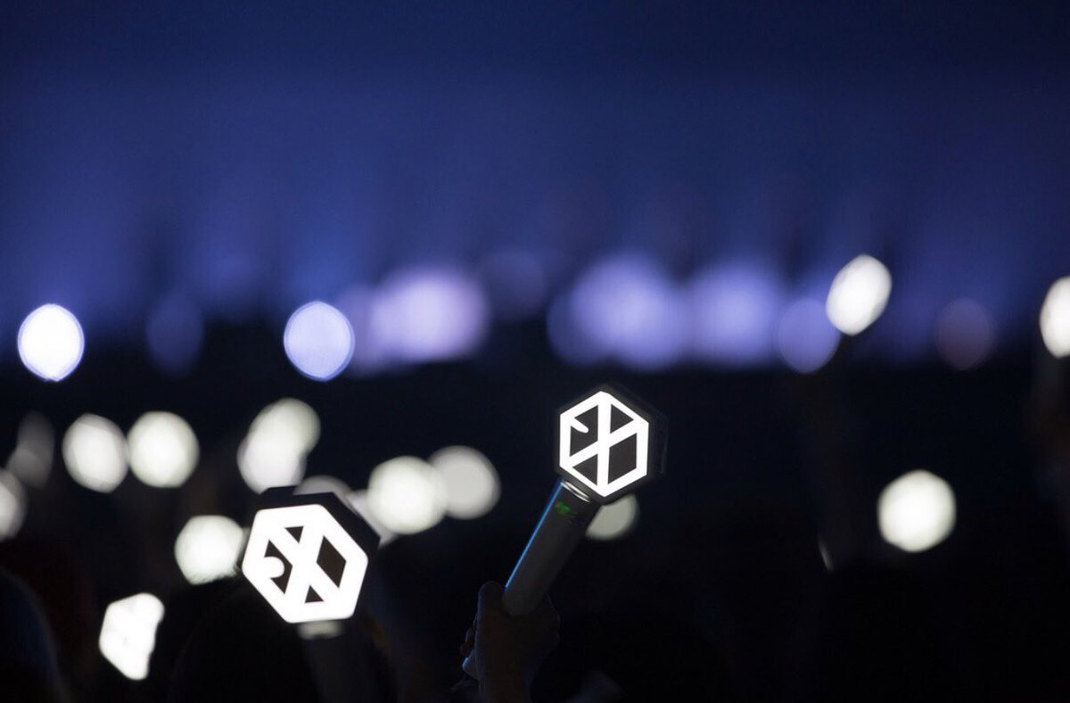 maybunnyprince's tweet photo. EXO, my happiness, my youth.
🥰🥰🥰
I am blessed to be an EXO-L, forever and always.
Happiest 8th Anniversary!!!
우리 오래오래 사랑하자!
💜💜💜💜💜💜💜💜💜
#우리의_청춘_시대는_엑소라고_부른다
#사랑하자_엑소_8주년_축하해
#EXO8thAnniversary
#8eternityWithEXO https://t.co/vd60rYLMRk
