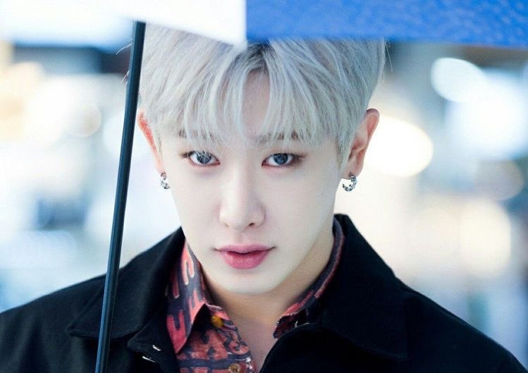 marshownu's tweet photo. The moment we become quiet is the moment they win and Wonho is erased from everywhere.
I've been saying this the whole time,  NOW more than ever we have to keep being LOUD about Wonho, keep fighting!
#TogetherWithHyungwon @OfficialMonstaX 
 @STARSHIPent https://t.co/M4cplO6rhR