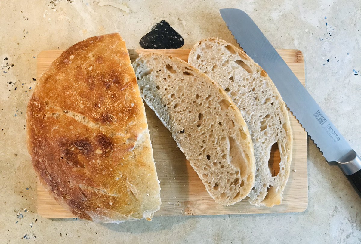 EdithKirkwood's tweet photo. Sourdough success!!
Well, itβs a little close in the middle and I need to commit more to my scoring, but π€·π»ββοΈπ #carbs #lockdown #gonnagetfat https://t.co/BkP3NfkYnw