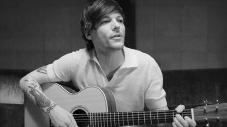 louis tomlinson as amy winehouse; a thread