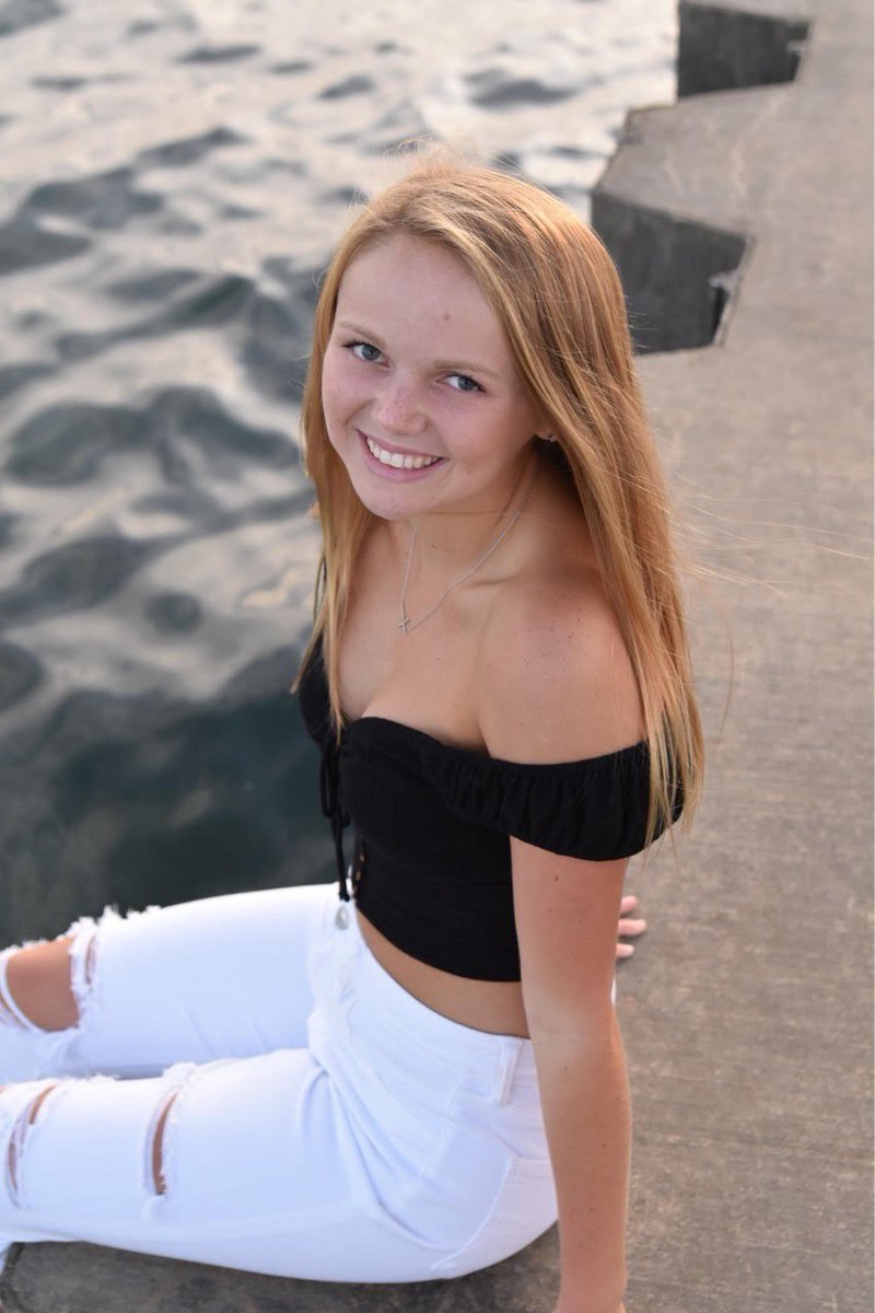 KCentral_Sports's tweet photo. Haleigh Nower - Softball

Haleigh participated in cross country, golf, basketball, track, and softball where she earned 12 varsity letters and maintained a 4.0 gpa. She will attend K College in the Fall where she will be a member of the cross country team. #SeniorNight https://t.co/fC9fxjfeSn