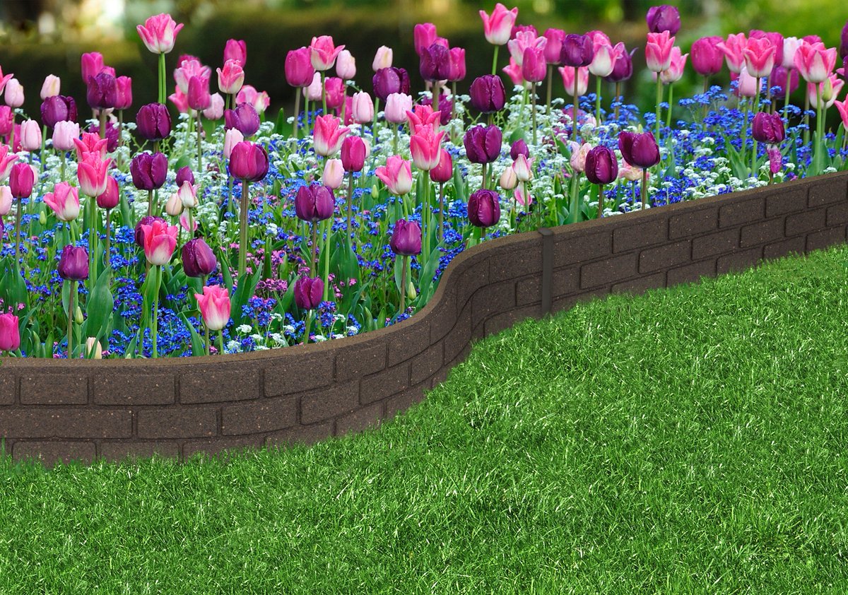 ezborder's tweet image. EZBorder's UltraCurve collection is made of #recycledrubber diverted from landfill, &amp;amp;is an #ecofriendlyproduct which is also plant-safe for #gardening projects.  Only 1" thick, the Bricks pattern has ultra flexibility, able to easily hug garden curves.  #recycledrubberinnovation
