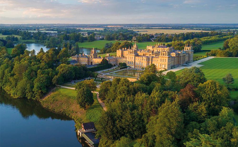 Where's the first place you want to visit when the #Lockdown is over? After seeing your family and friends and going to the pub! 🍷 

RT and let us know!