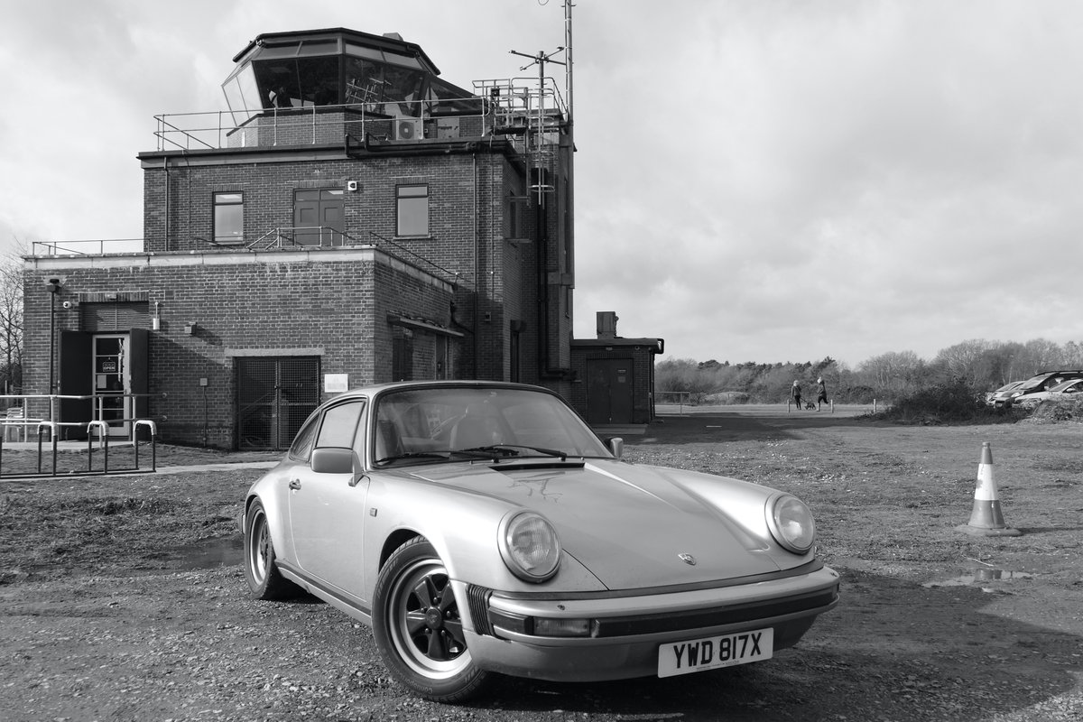 GinaPurcell's tweet image. Steffi the SC looking like an Autocar mag review shot in a 1982 road test...  #911sc #supercarrera