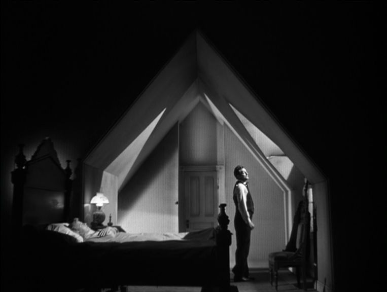 47 - LA NUIT DU CHASSEUR de Charles LaughtonQu& #39;il est dommage que Charles Laughton n& #39;ait réalisé qu& #39;un seul film parce que, quel chef d& #39;oeuvre ! Un puissant thriller expressionniste, porté par un ténébreux Robert Mitchum, dépeignant une Amérique ravagée par ses contradictions.