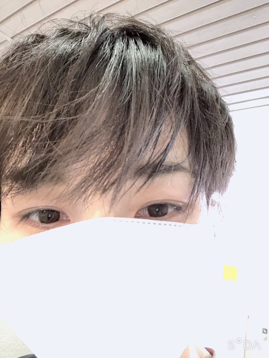 a1511651's tweet photo. 美容室やってなくて前髪が限界

#韓国好きな人と繋がりたい 
#美男美女さんとつながりたい 
#雰囲気嫌いじゃないって人いいね 
#自撮り界隈 
#自発ください 
#メンヘラ 
#らぶりつで気になった人お迎え 
#いいねで気になった人お迎え 
#いいねでDMいきます 
#東京 https://t.co/PJdfWHOqxT
