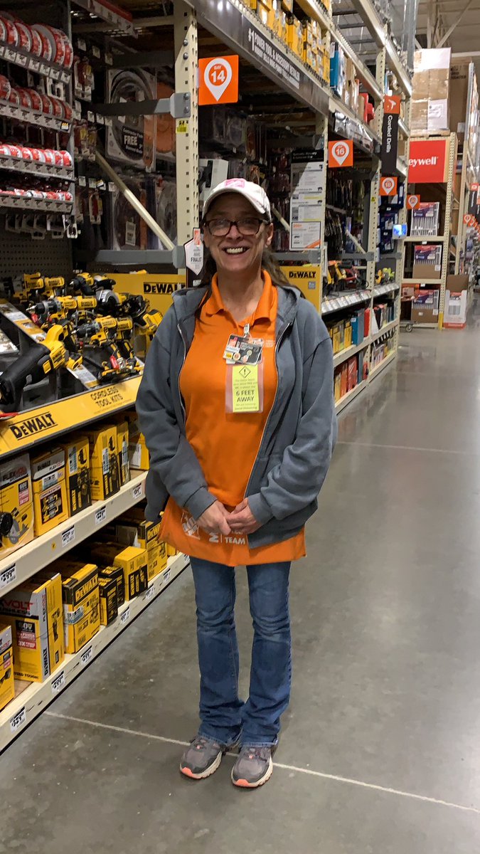 MEA Kimbra taking the lead and taking care of the team here at 4747. Way to go Kimbra. <a href="/ericstout32/">Eric Stout</a> <a href="/Stuhr2001/">Philip Stuhr</a> <a href="/MckillipKath/">Kath McKillip</a> <a href="/candice_plowman/">Candice Plowman</a> <a href="/ErnestD52/">Ernest Knight</a>