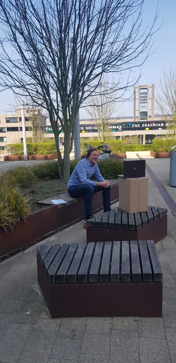 drk75's tweet photo. Klaar voor de opening van #DWGWD in @BlueCity, voor de verandering met echte @erasmusuni achtergrond https://t.co/yvRaXNeiO8 https://t.co/u2VrSU2ffq