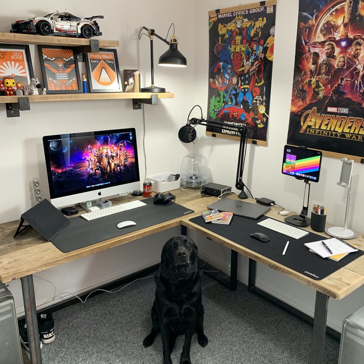 andrewhathaway's tweet photo. #deskupdate featuring doggo.
https://t.co/n99i35ynvO https://t.co/O1YJP3QtuK