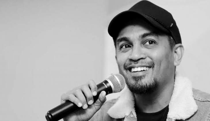 MadaEmmanuelle's tweet photo. Rest in peace, Bung Glen Fredly. 
Thank you for your music, thank you for everything! You’re a good man, left us all far too soon. You will be missed. 
Once again, thank you. 

Senang sekali bisa kenal Bung Glen. 
Masih gak percaya...... https://t.co/yCZlUU4nmY
