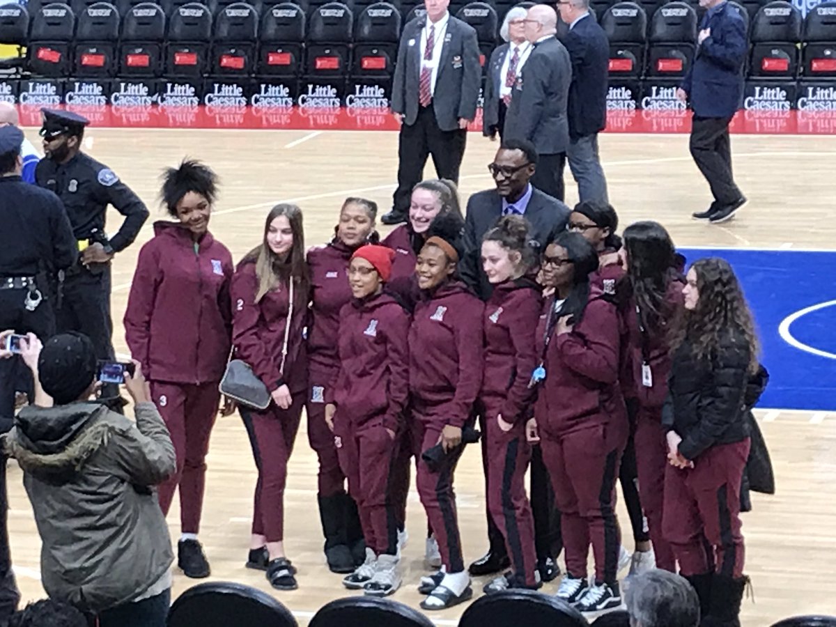 21490c1900f04ba's tweet photo. Congratulations to @HHSCosmos head coach Dennis Foster @Javier0W @Noahburns_35 Amari Allen and @amradzanic on the girls side for you post season honors https://t.co/3XJFcfk1de