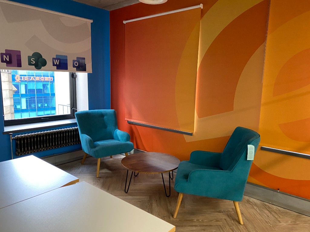 RatioLaw's tweet photo. Gallery - Hanover House office fully let after refurb:
Following an extensive refurb by Workspace and Sheila Bird, IT support services firm Everything Tech has taken 2,500 sq ft of office space at the Charlotte Street building in Manchester city centre
https://t.co/F6vFUiu30u https://t.co/dU84sFHqoA