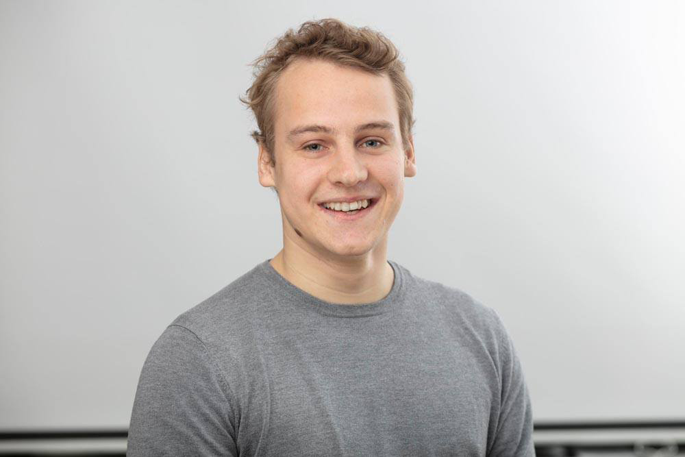 EverReal_GmbH's tweet photo. 🎉 Welcome to the team!  🎉

Wir freuen uns sehr, dass Max ab sofort ein Teil des EverReal Vertriebsteam ist. Er wird in Zukunft mit dafür sorgen, weitere Kunden von EverReal zu begeistern. Schön Dich an Bord begrüßen zu dürfen. 🙋‍♂️

#everreal #bestteam #digital #vermietung https://t.co/CSigiBmIk3