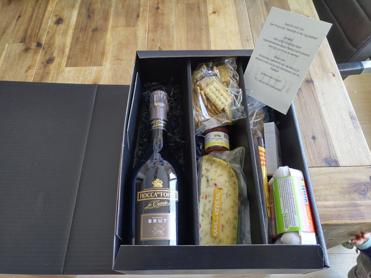 Niet alleen de klanten krijgen een steuntje in de rug, ook de werknemers! Wat een top werkgever <a href="/Procurios/">Procurios</a> #stayunited #steuntjeinderug