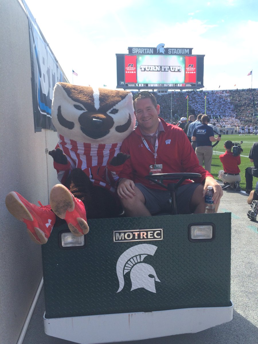 Shaner124's tweet photo. @DaronJonesUW got me

Post pics of yourself doing sports job things:

You’ve got 24 hours to respond or you’ve gotta donate $20 to a local charity!

I nominate @EvanDerr  @aknecht_47 @AllisonMinisce 

Plus, I will still donate $20 to @TheRideUW https://t.co/znEXInb0R6