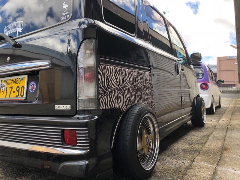 wekcrew_HRTKB's tweet photo. 今となったらなつかしw
#ローライダー #lowrider 気取りのうちのクロイハコ♡びしきま(自称
#wek #weekendkustomer #車好きな人と繋がりたい #usdm #軽箱 https://t.co/L5os0Myg0D