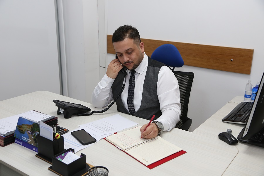 65 YAŞ ÜSTÜ VATANDAŞLA BÜYÜKŞEHİR İLGİLENİYOR

gazetecinar.com/65-yas-ustu-va…