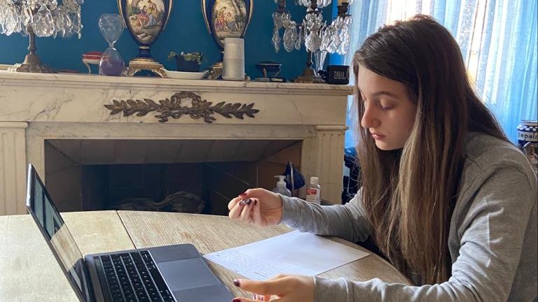 IsModena's tweet image. This morning Emma, G11, was reviewing on her own before sitting her oral French exam for the MYP Certificate. Now it&apos;s time to break off..let the Spring holidays begin! #ismodenanonsiferma #inspirededucationgroup