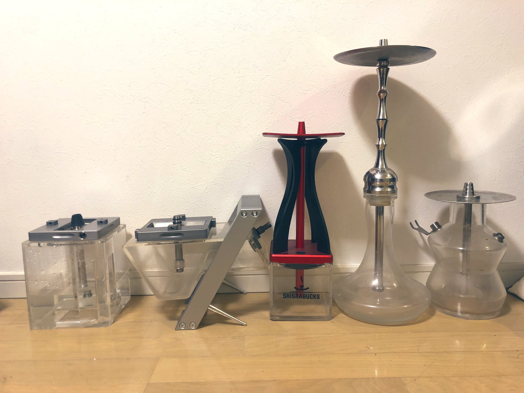 瞳 この機会に自宅シーシャ始めたい人 全部俺に任せてください パイプの予算と特性で何揃えたらいいか 他に何が必要か 美味しい フレーバーの種類 炭の置き方 フレーバーの盛り方 全部任せて 仕事ください 出張シーシャします T Co