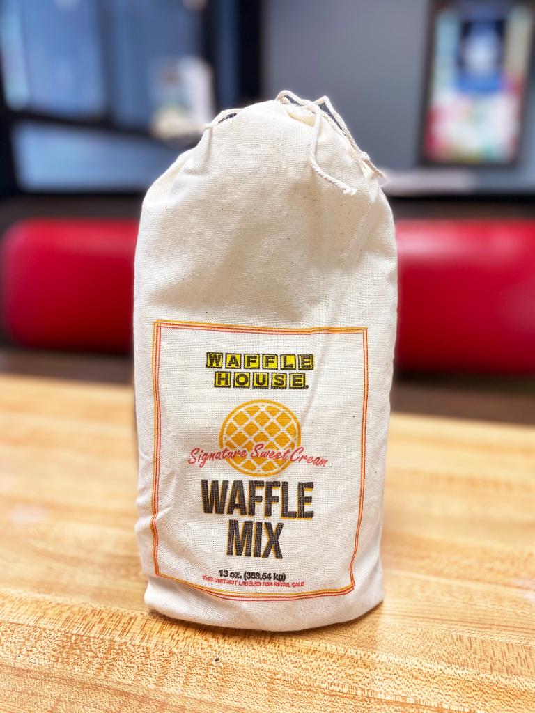 WaffleHouse's tweet photo. 🧇 🏠 Keep the Waffle House experience alive in your Waffle Home!  
🏃 For a LIMITED TIME we are now featuring Waffle Mix and Waffleopoly on https://t.co/jB3nhBQLGv! https://t.co/LcPcTtZYNA