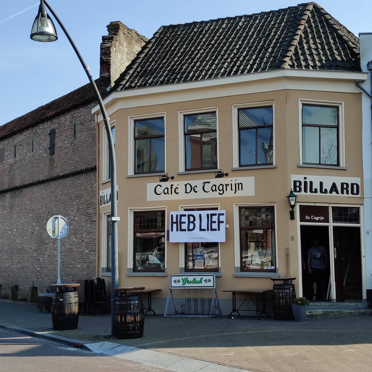 Cafe De Tagrijn tweet media