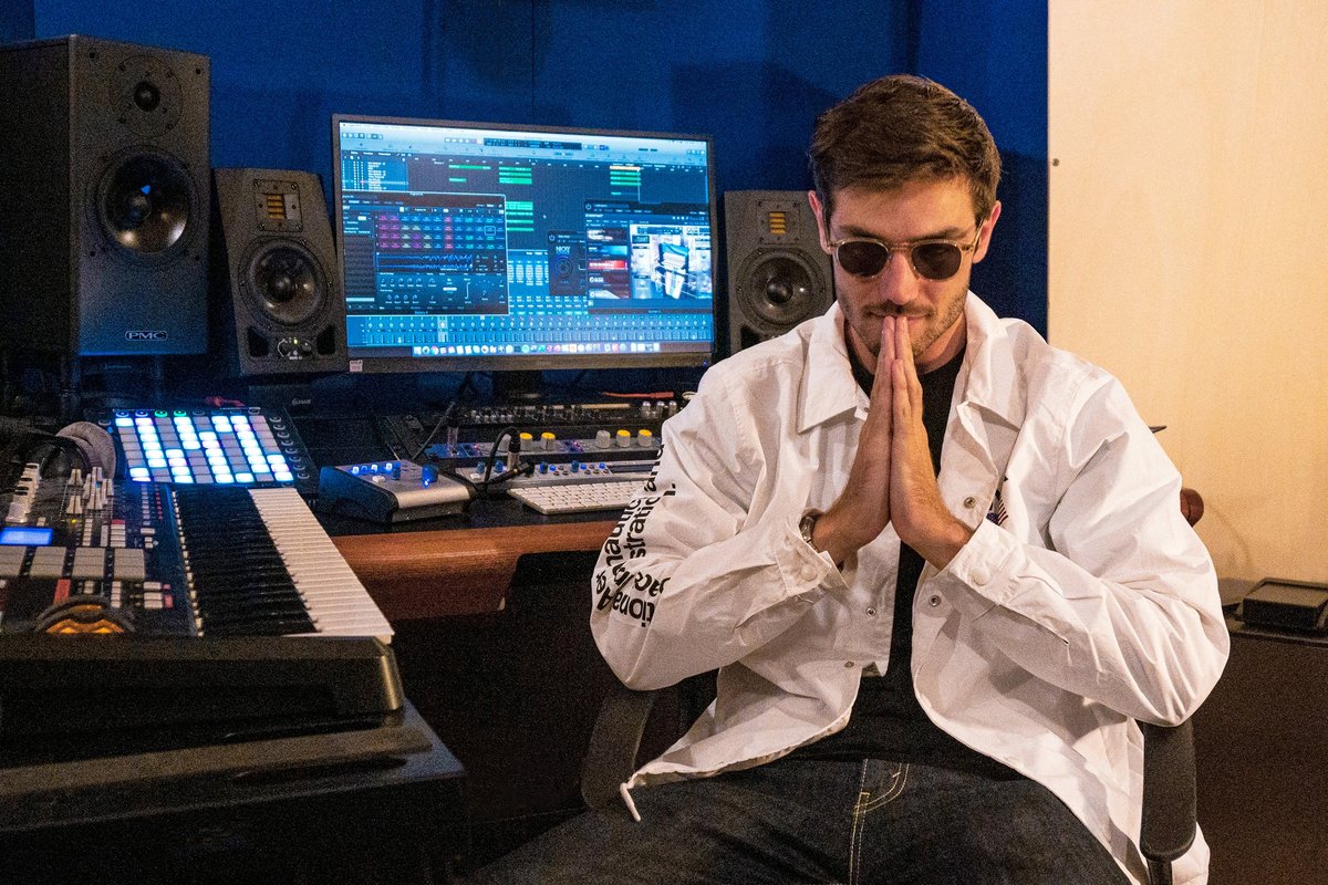 DowseMusic's tweet photo. 📢 @GostanOfficial is back 💥

After the success of his deep house cover of Big Jet Plane, Gostan will drop his new single 'World Is One' (feat. @iCharlesDaBeast) this friday ! https://t.co/PincLc4uH7
