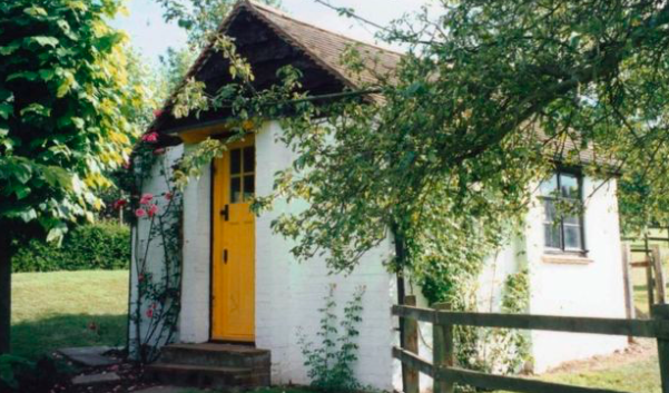 Roahl Dahl had this writer's shed and everyday I think about it now.