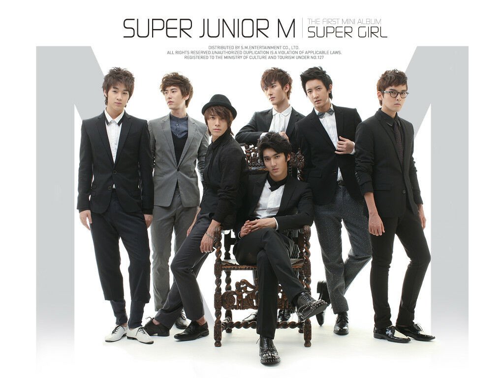 SJM’s first mini album ‘Super Girl’ was released in Sept 2009.this album was a huge hit  p.s. i love all the songs from this album except <Only U> Super Girl Blue Tomorrow 