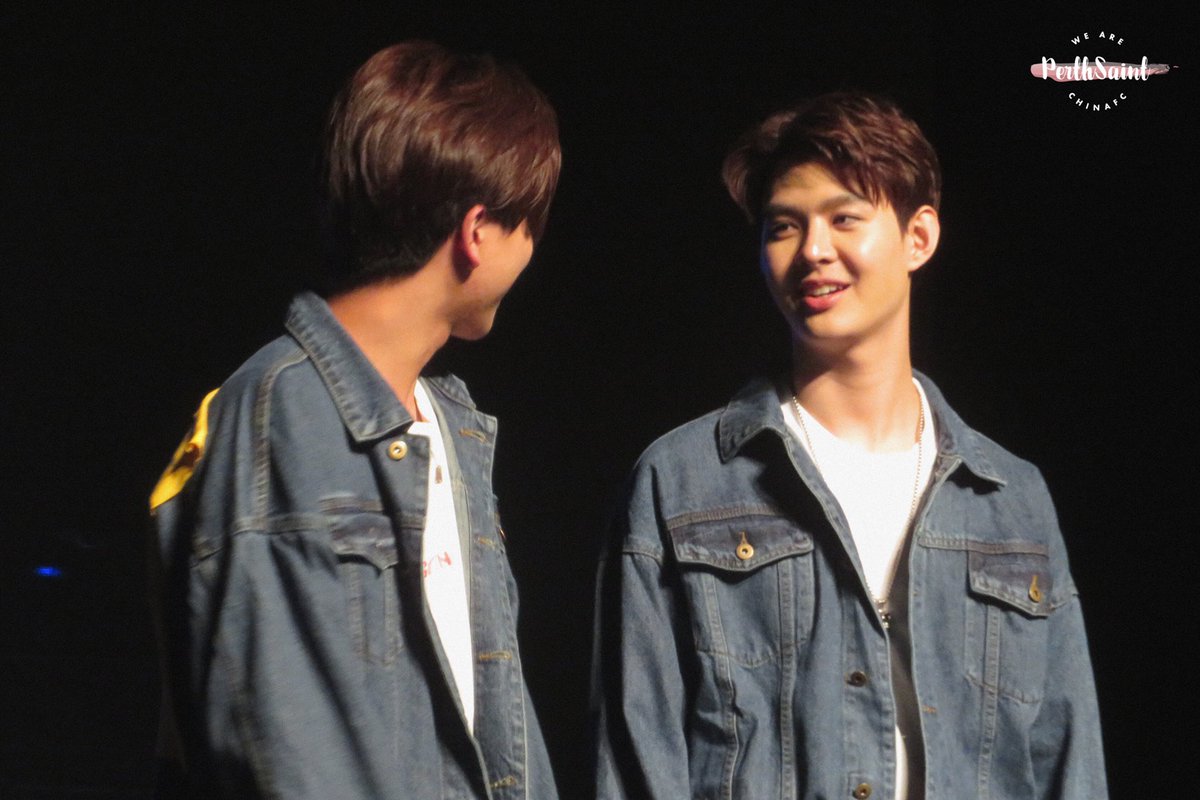 PerthsaintC's tweet photo. Then in Xiamen. I love this outfit, they danced a lot and the balloon game just full of love. 
Take care of AiNuu right? N’Saint ❤️ 

#ร้องไห้อุ๋งอิ๋งคิดถึงเทอหว่ะ https://t.co/qslpfWZTcj