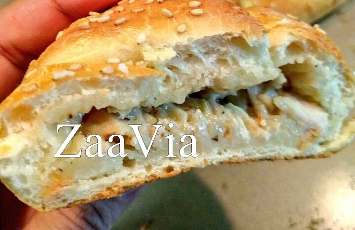 Zaavia06's tweet image. #Chickenbread ❤
#chicken 
#lockdowneffect 
#QuarantineLife 
#quarantineonlineparty 
#ZaaVia