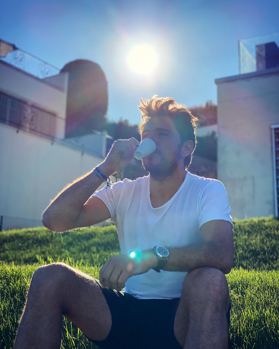 stanwawrinka's tweet photo. Gym, sun, chill & coffee... What else? ☕️ ☀️
#Afternoon #Coffee #StayHome #ChillOclock #Relax #StaySafe #StanTheMan https://t.co/ccrGOxMgoo
