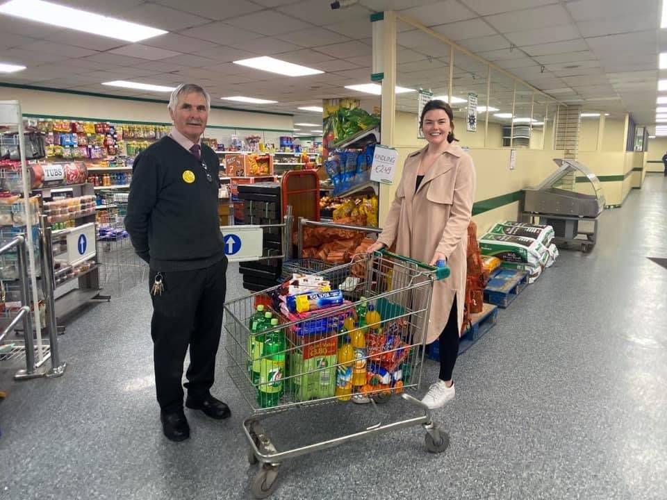 AthyLions's tweet photo. Another special delivery from Lions Club Athy to the residents of Cloverlodge Nursing home with special thanks to Perry’s Supermarket. Well done to the amazing frontline staff. Hope everyone is keeping safe and well X https://t.co/KpoIOpYXGg