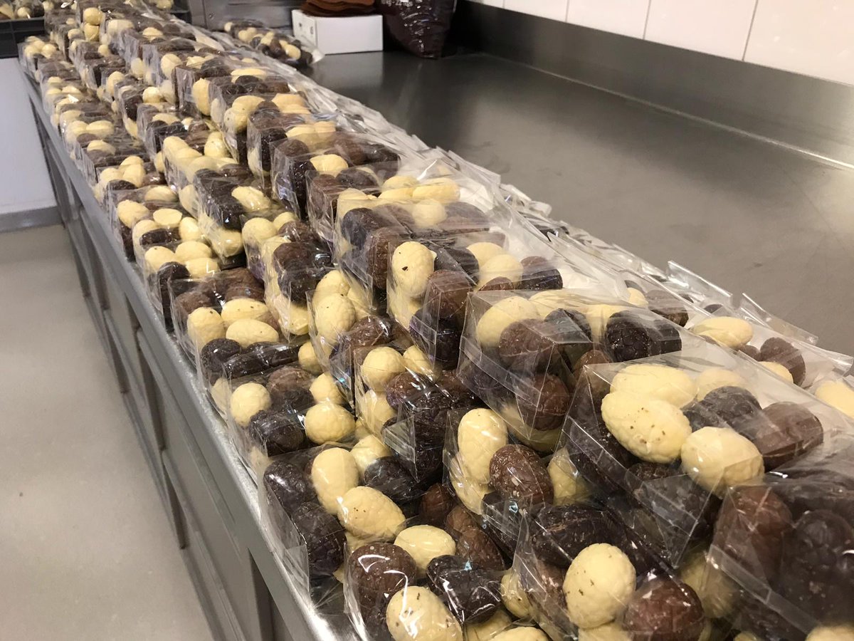 Gemeenteraad Papendrecht stuurt plantjes en chocola naar  verzorgingshuizen
raad.papendrecht.nl/actueel/gemeen…