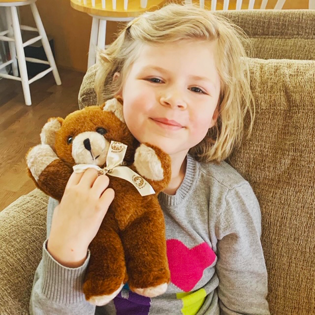 Roxie Brensing (@roxiebrensing) on Twitter photo We LOVE Officer Fleer! He helped one of my student's celebrate her Birthday with lights, singing over his loudspeaker and a special Bear he placed in her yard! <a href="/Rushton5121/">Rushton Elementary</a> <a href="/theSMSD/">SM School District</a> <a href="/rushtonpta/">Rushton Elem PTA</a> <a href="/CityofMissionKS/">City of Mission, KS</a> #relationshipsmatter #missionpolicearethebest We LOVE Officer Fleer! He helped one of my student's celebrate her Birthday with lights, singing over his loudspeaker and a special Bear he placed in her yard! <a href="/Rushton5121/">Rushton Elementary</a> <a href="/theSMSD/">SM School District</a> <a href="/rushtonpta/">Rushton Elem PTA</a> <a href="/CityofMissionKS/">City of Mission, KS</a> #relationshipsmatter #missionpolicearethebest