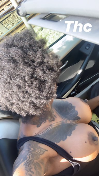 RETWEET IF U WANNA HAVE ME IN YOUR CAR LIKE THAT! 😅💦 https://t.co/hCXY8I660b<a href="/tag/instagood"class="tags"><span>#instagood</span></a><a href="/tag/squats"class="tags"><span>#squats</span></a><a href="/tag/glutes"class="tags"><span>#glutes</span></a><a href="/tag/model"class="tags"><span>#model</span></a><a href="/tag/girl"class="tags"><span>#girl</span></a><a href="/tag/girlswithmuscle"class="tags"><span>#girlswithmuscle</span></a>