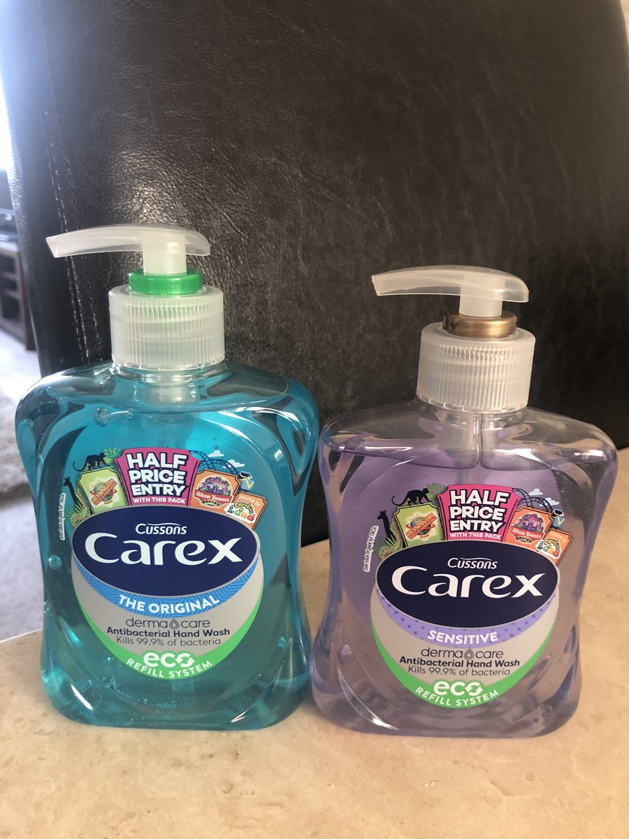 zoekb21's tweet photo. @PZCussonsID how are these both 250ml??? https://t.co/bIHwPbJ4xT