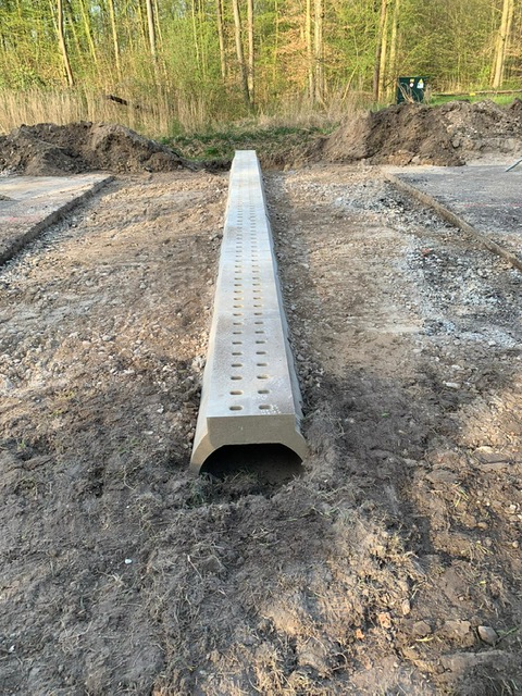 FlevoWegen's tweet photo. De tunnels in de Leemringweg zijn er bijna klaar voor: in het vervolg een veilige paddentrek vanuit het Voorsterbos bij Kraggenburg https://t.co/0xbELwMY0v #faunatunnels #Noordoostpolder #werkaandeweg #Flevoland #paddentrek https://t.co/alGsJuaN2p