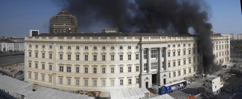 kaderattia1's tweet photo. Not open yet and already in fire ... https://t.co/IrvG0DYUYw