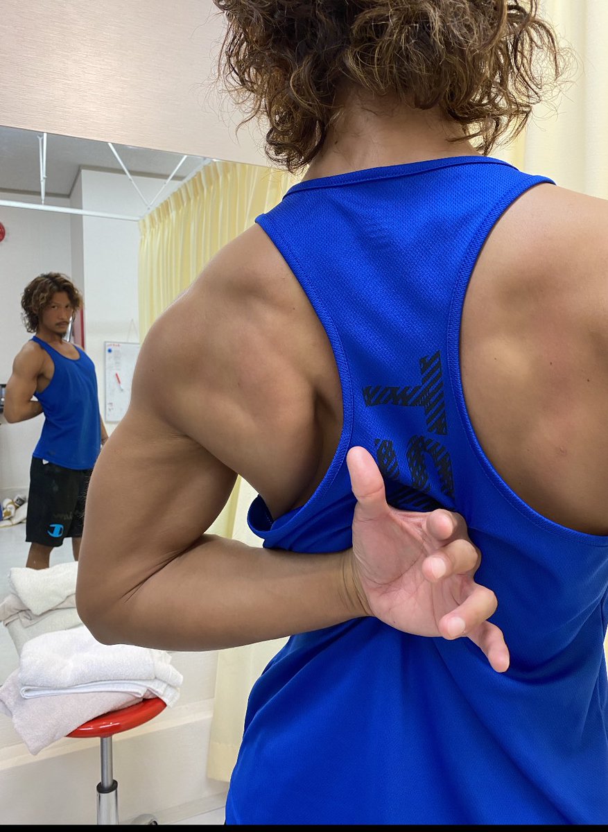 生井宏樹 Hiroki Namai 天使の羽って分かる 肩甲骨 が浮いて 後ろ姿が綺麗に見えるっていう これ俺 すごく出るんだよ 多分パンチで肩甲骨を動かしてたから出来たと思うんだけど それって キックのセールスポイントにならない と思って撮ってもらっ 生井宏樹 Hiroki Namai 天使の羽って分かる 肩甲骨 が浮いて 後ろ姿が綺麗に見えるっていう これ俺 すごく出るんだよ 多分パンチで肩甲骨を動かしてたから出来たと思うんだけど それって キックのセールスポイントにならない と思って撮ってもらっ