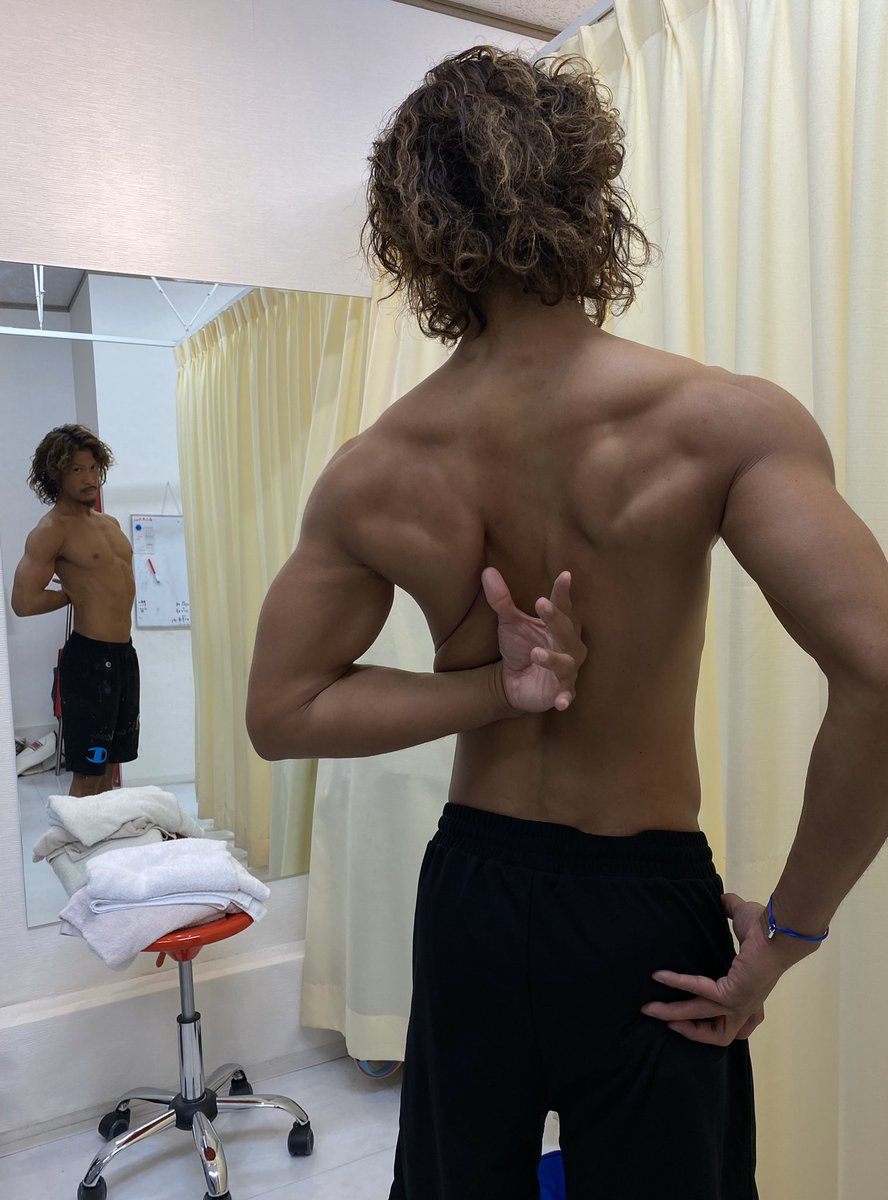 生井宏樹 Hiroki Namai 天使の羽って分かる 肩甲骨 が浮いて 後ろ姿が綺麗に見えるっていう これ俺 すごく出るんだよ 多分パンチで肩甲骨を動かしてたから出来たと思うんだけど それって キックのセールスポイントにならない と思って撮ってもらっ 生井宏樹 Hiroki Namai 天使の羽って分かる 肩甲骨 が浮いて 後ろ姿が綺麗に見えるっていう これ俺 すごく出るんだよ 多分パンチで肩甲骨を動かしてたから出来たと思うんだけど それって キックのセールスポイントにならない と思って撮ってもらっ