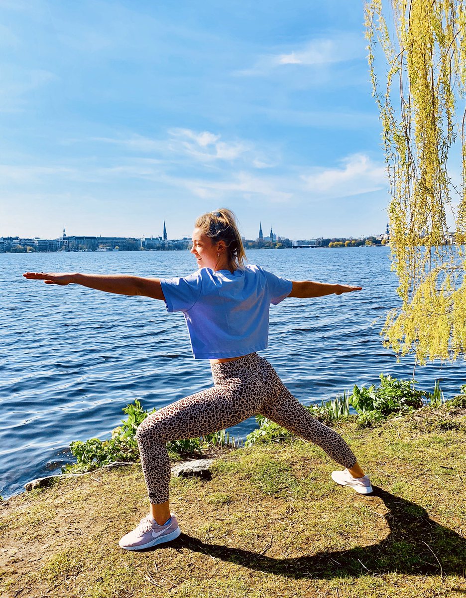 WitthoeftCarina's tweet photo. I guess there are worse places for a little yoga session https://t.co/Y3l6I9KlHt