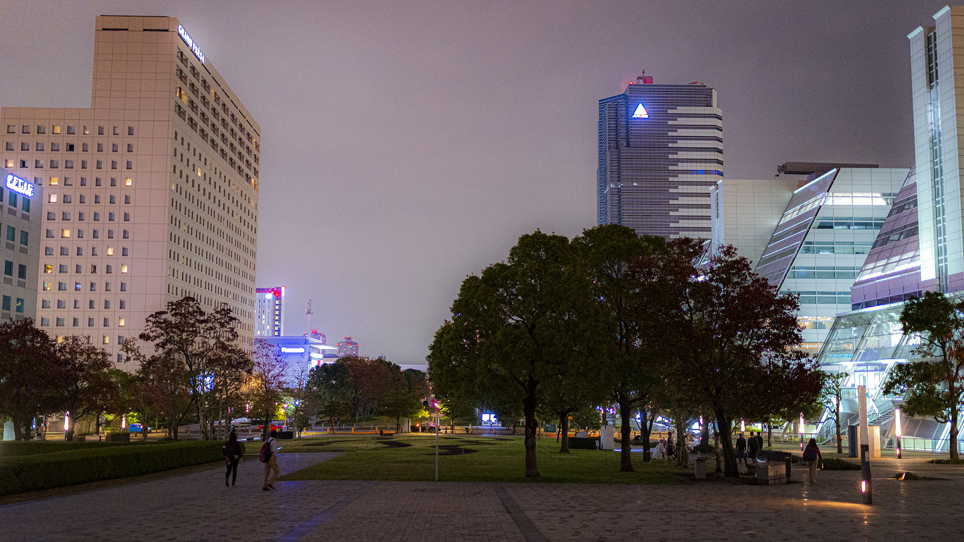 تويتر Vidaes على تويتر 流行っているようですので 自分が撮影した夜景をフルhdサイズの壁紙向けにアップします 良かったらどうぞご活用下さい 壁紙配布 壁紙 Zoom背景 在宅勤務 テレワーク カメラ好きな人と繋がりたい 夜景 T Co B4dsnn8od2