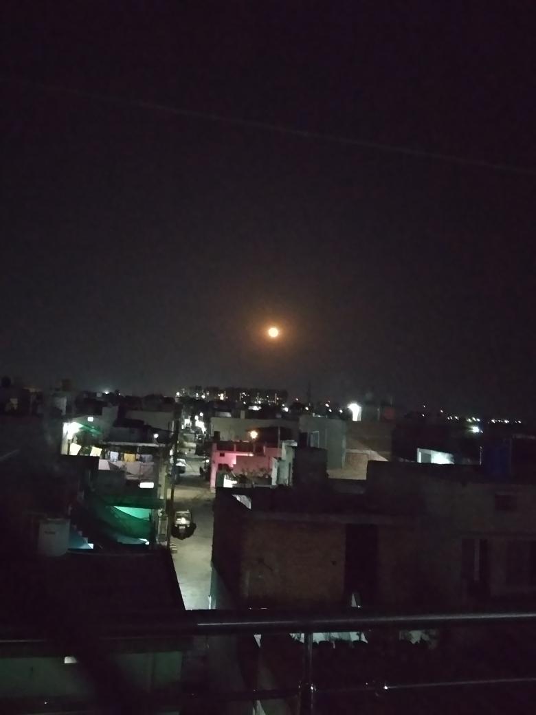 TejaswiniUttam's tweet photo. #biggmoon #Moon #tejiuttam #Raipur #cg https://t.co/Sw2Objd5i9